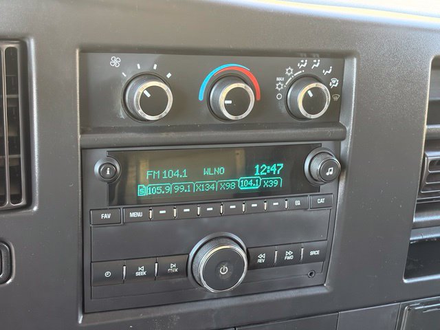 Used 2022 Chevrolet Express 3500 w/ Power Convenience Package RWD image 21