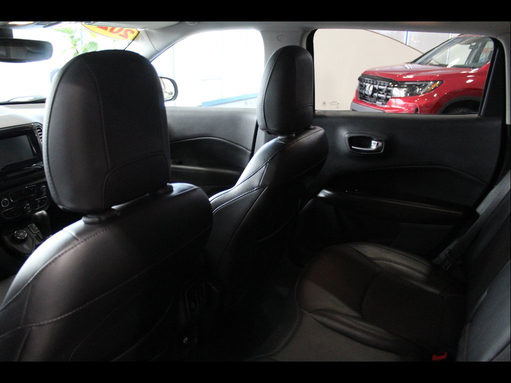 Used 2020 Jeep Compass Latitude AWD/4WD image 16