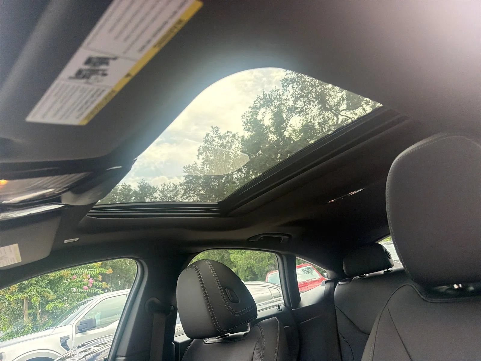 Used 2023 BMW i4 eDrive35 RWD image 11