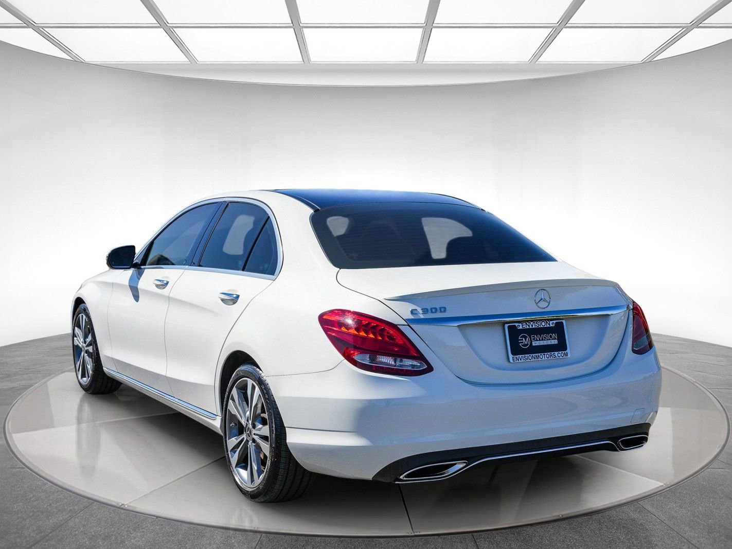 Used 2018 Mercedes-Benz C 300 Sedan image 2