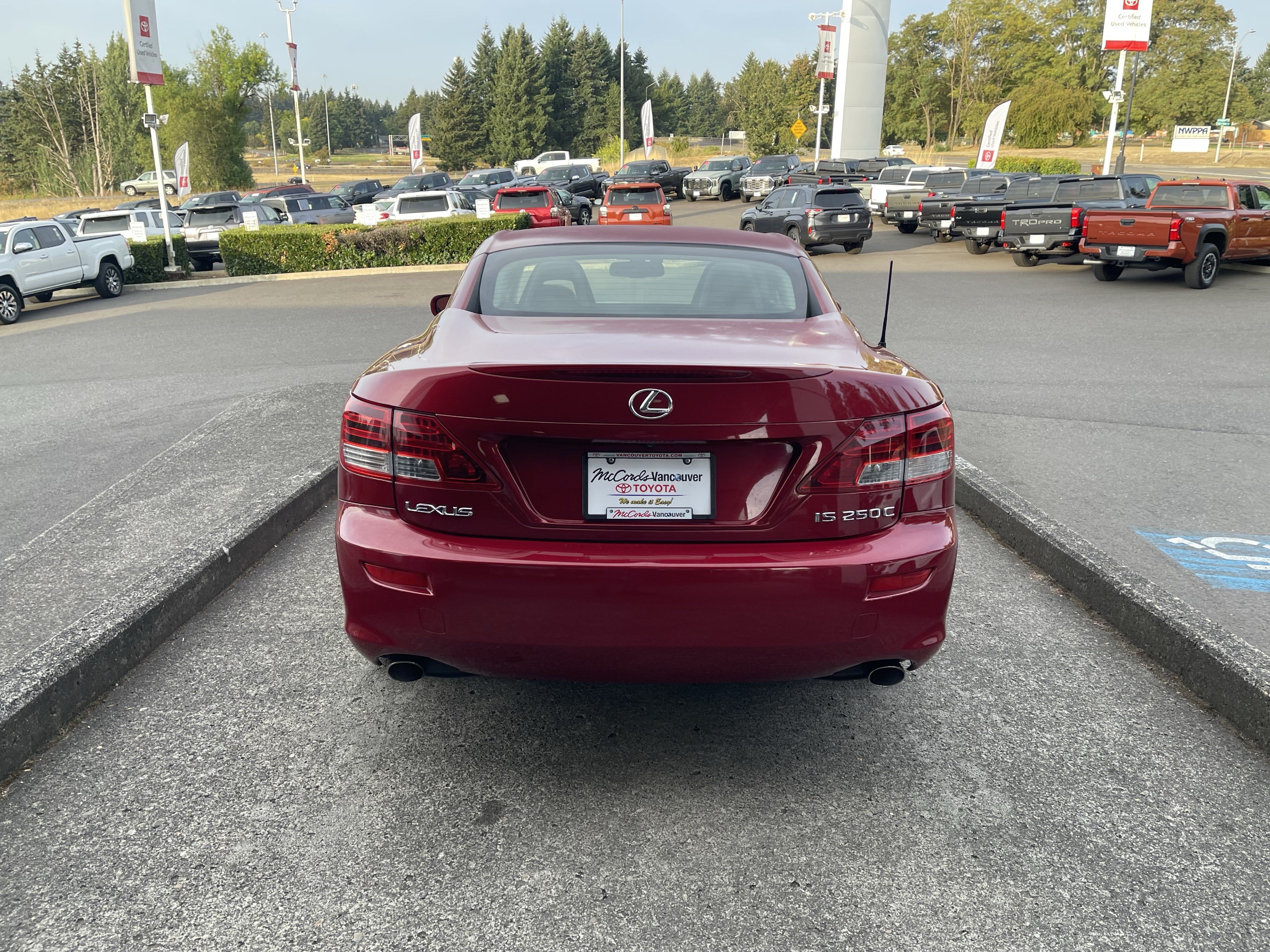Used 2010 Lexus IS 250C w/ Luxury Pkg RWD image 6
