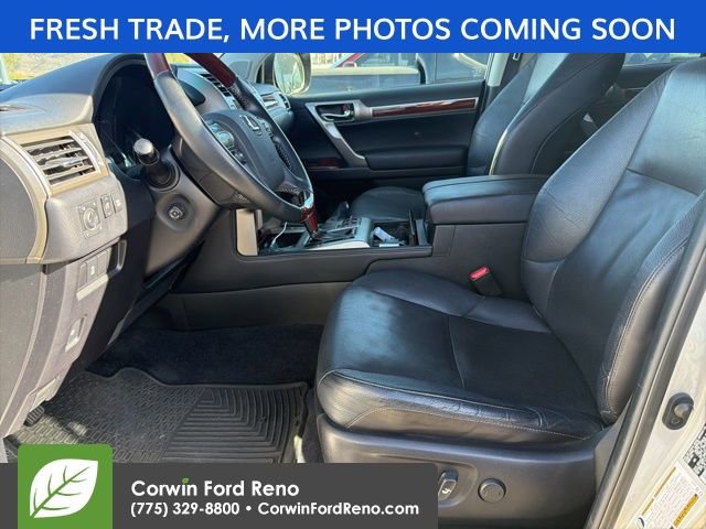 Used 2013 Lexus GX 460 w/ Convenience Pkg image 10