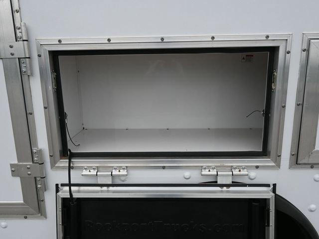 Used 2022 Chevrolet Express 3500 w/ Power Convenience Package image 17