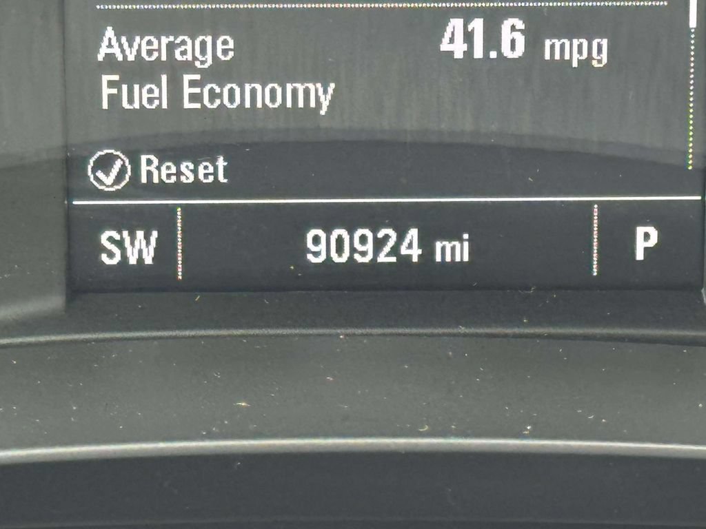 Used 2017 Chevrolet Malibu Hybrid FWD image 29