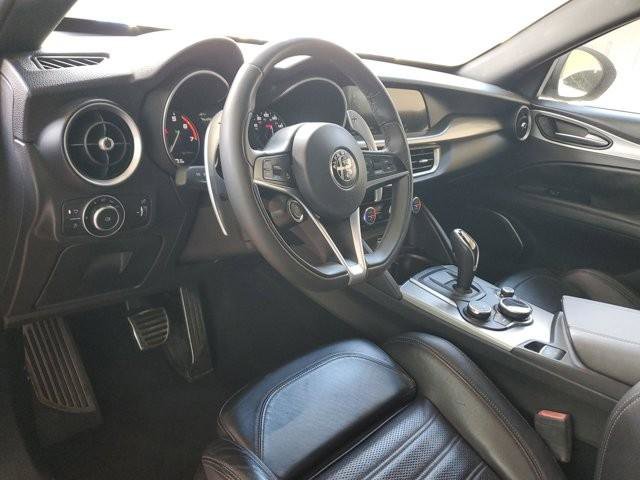 Used 2018 Alfa Romeo Stelvio Ti Sport image 11