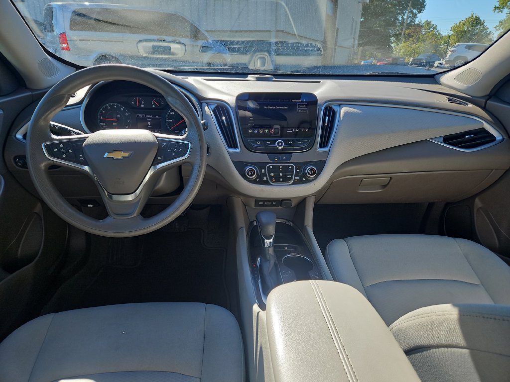 Used 2025 Chevrolet Malibu LT FWD image 12