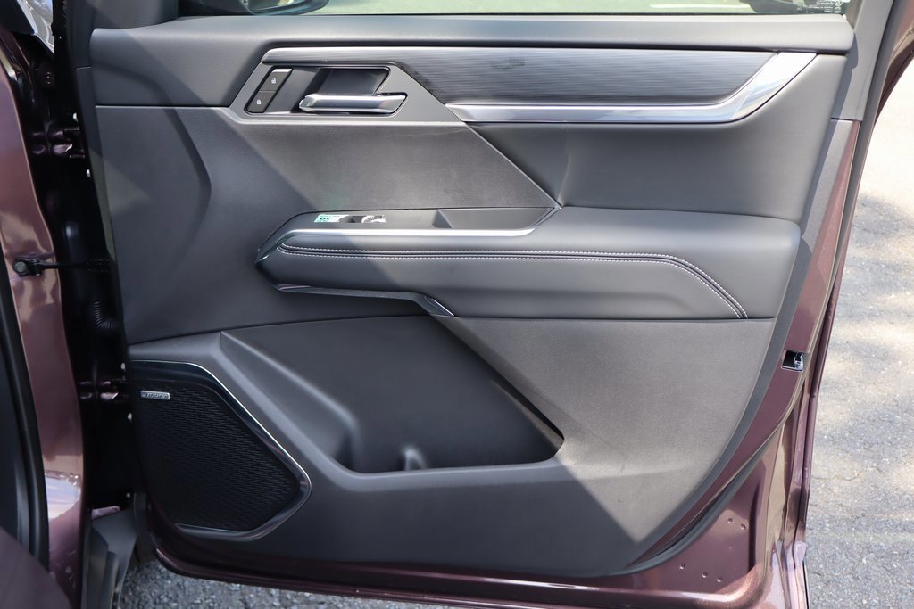 New 2025 GMC Acadia Elevation w/ Elevation Premium Package image 25