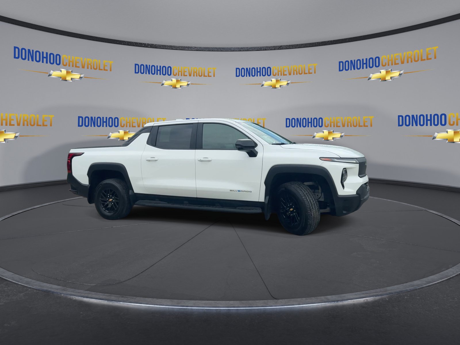 Used 2024 Chevrolet Silverado EV W/T AWD/4WD image 5