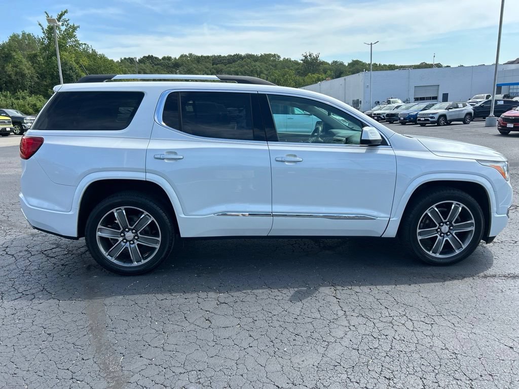 Used 2018 GMC Acadia Denali AWD/4WD image 4
