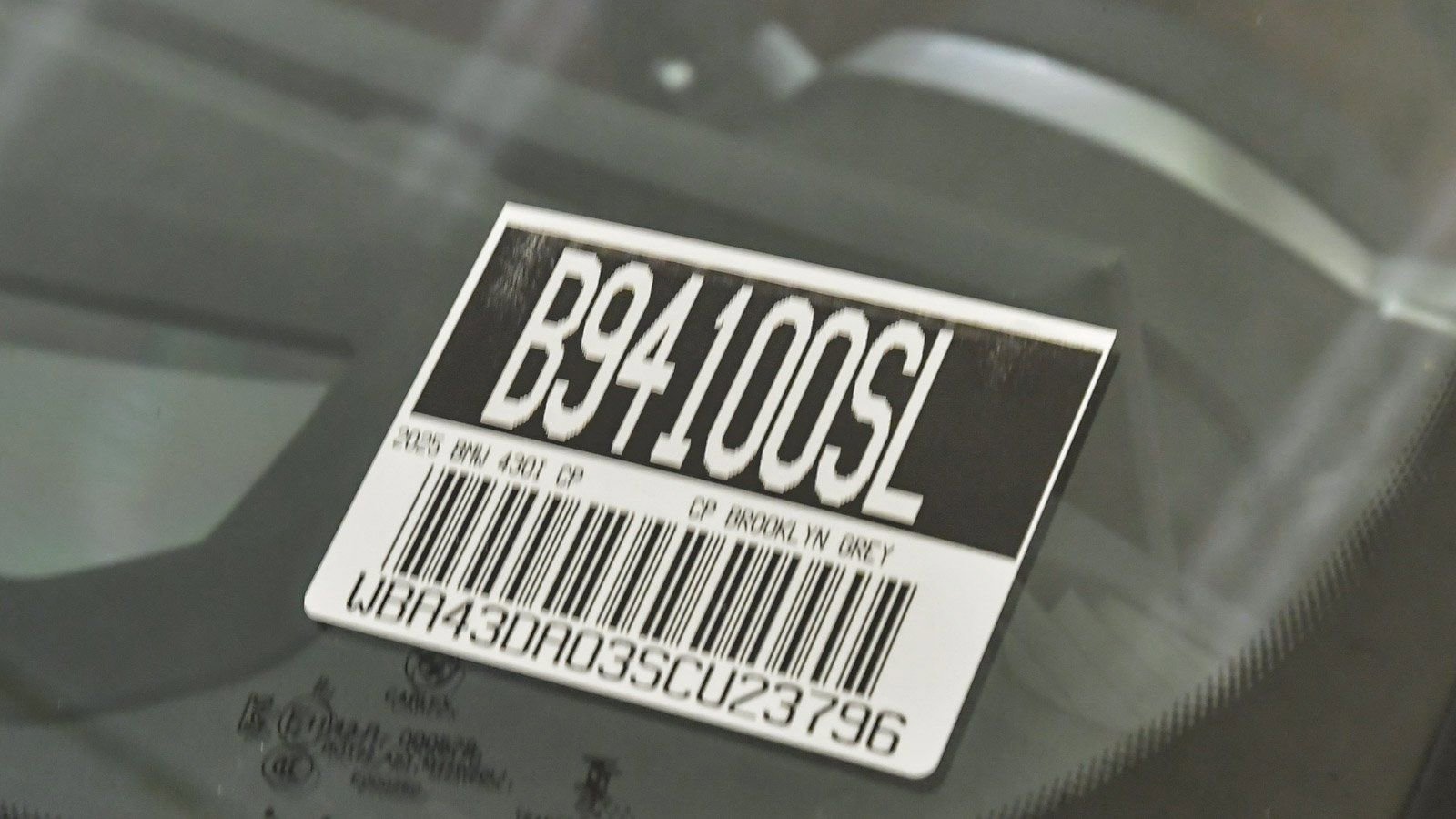 Used 2025 BMW 430i Coupe w/ M Sport Package image 32