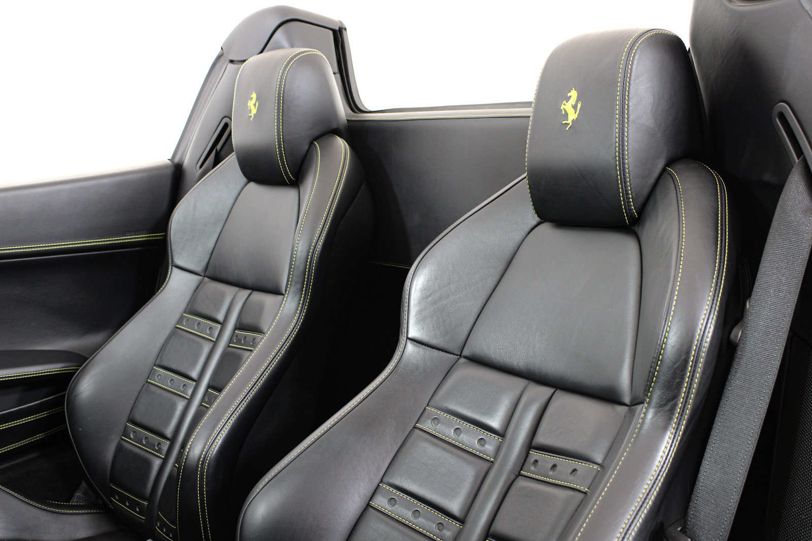 Used 2015 Ferrari 458 Spider RWD image 39