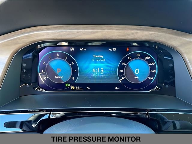 Used 2025 Volkswagen Atlas SE image 23