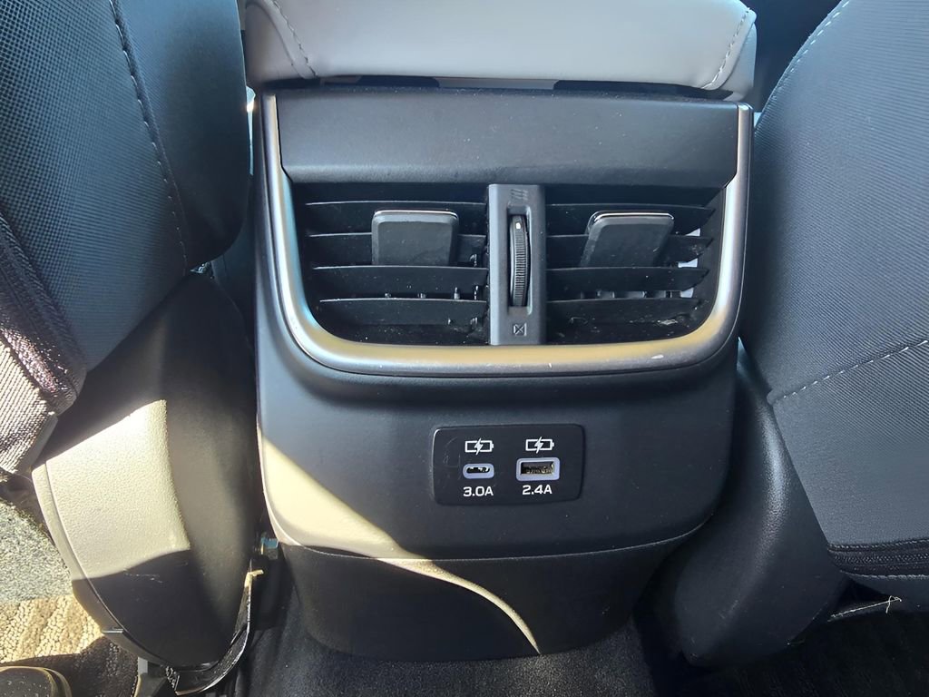 Used 2023 Subaru Outback Premium image 27