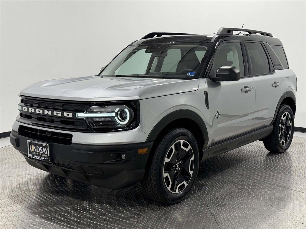 Used 2022 Ford Bronco Sport Outer Banks w/ Tech Package image 3