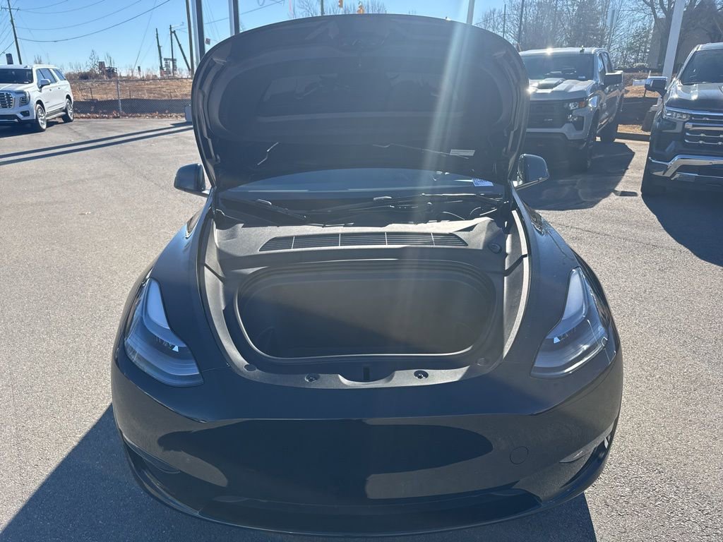 Used 2024 Tesla Model Y Long Range image 37