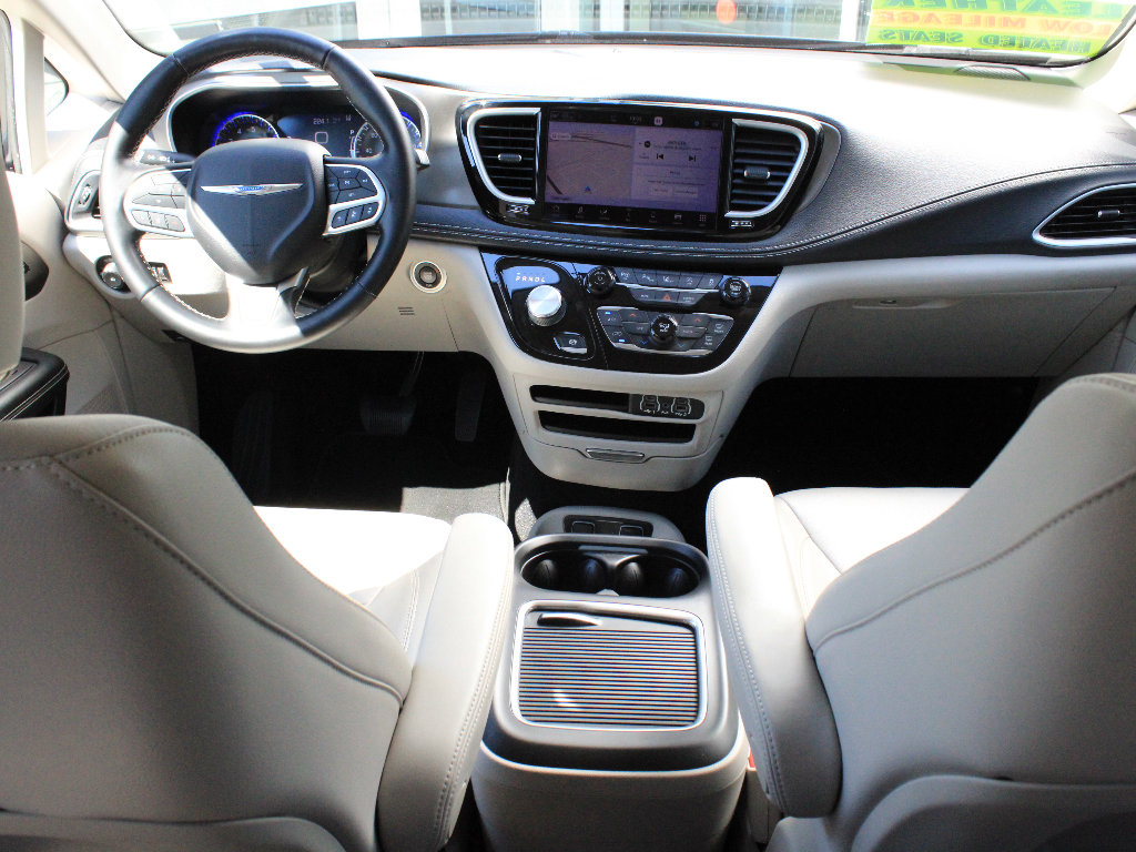 Certified 2021 Chrysler Pacifica Touring-L w/ Premium & Safety Sphere Group FWD image 19