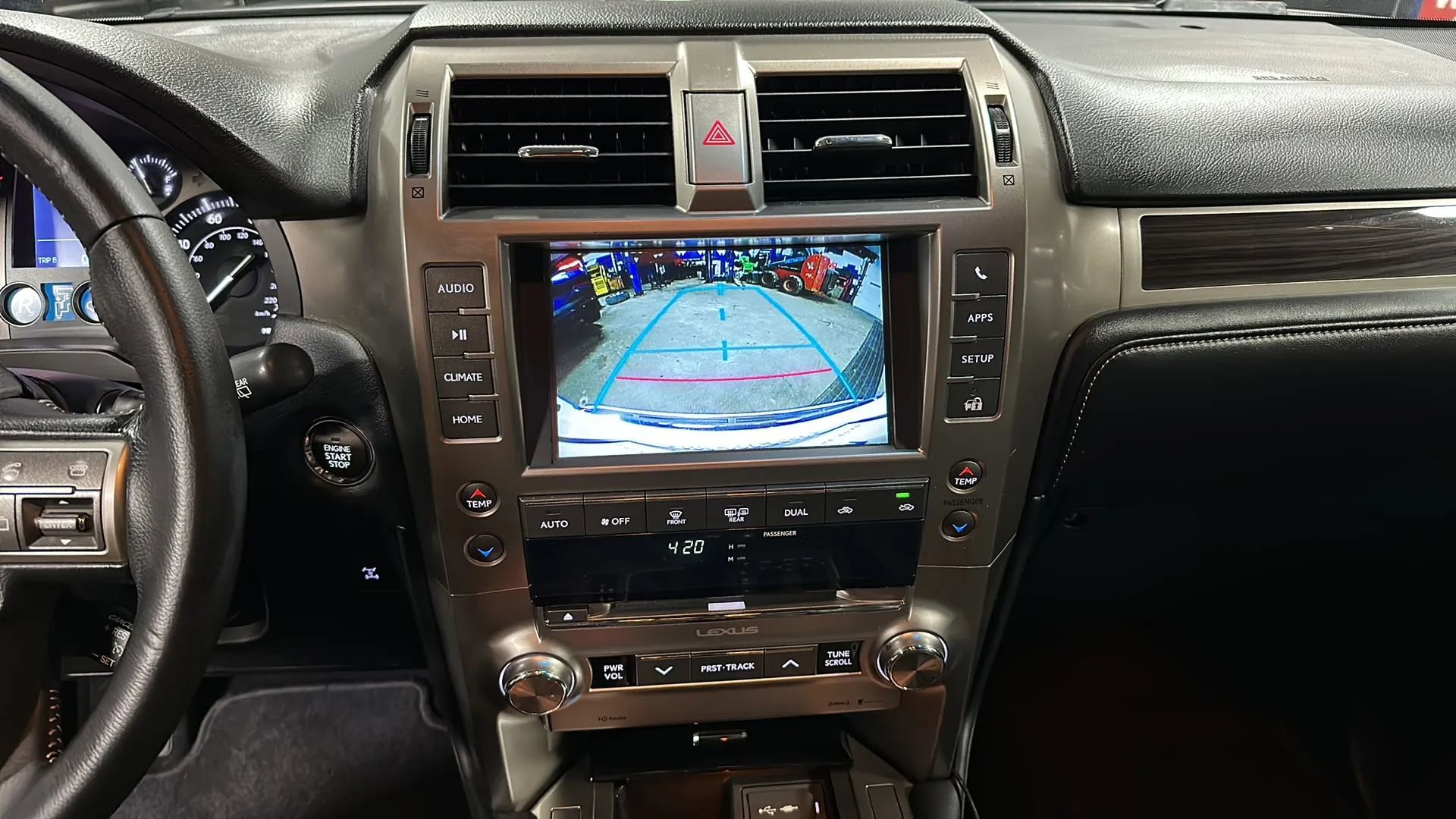 Used 2014 Lexus GX 460 image 25