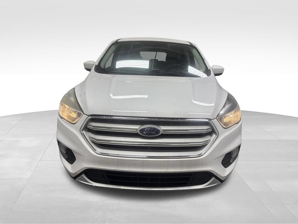 Used 2019 Ford Escape SE FWD video 2