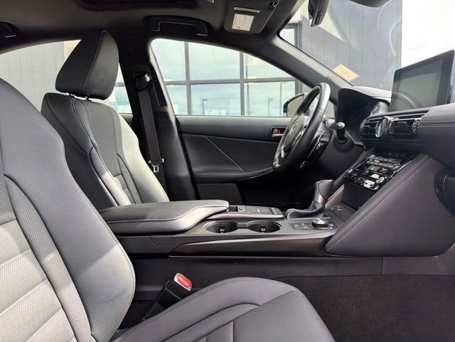 Used 2023 Lexus IS 350 F Sport w/ Memory Package AWD/4WD image 11