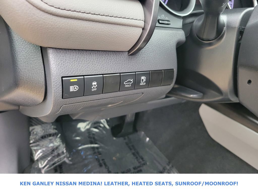 Used 2024 Toyota Camry XLE image 34