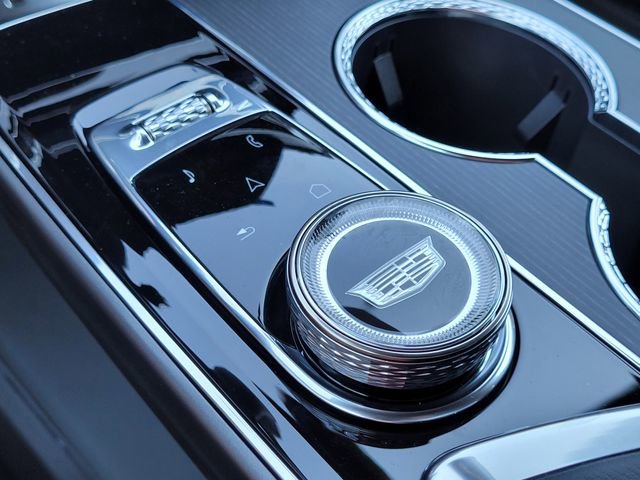 New 2026 Cadillac Lyriq Signature Sport w/ LPO, Floor Liner Package image 18