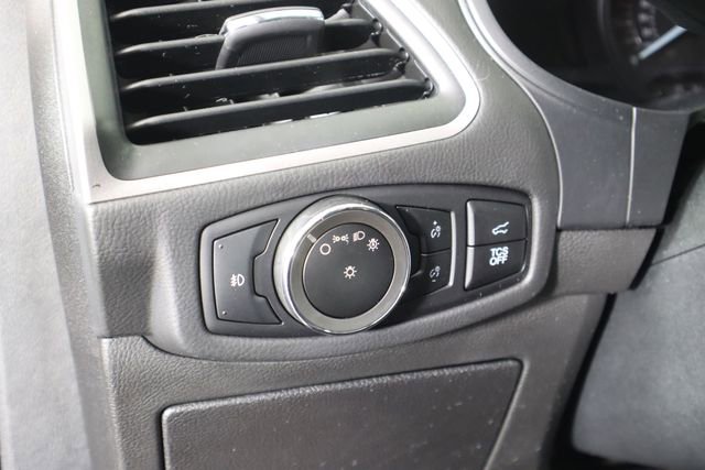 Used 2024 Ford Edge SEL w/ Convenience Package image 32