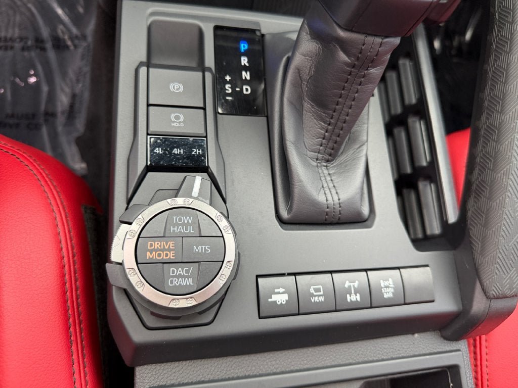 Used 2025 Toyota Tacoma TRD Pro AWD/4WD image 32