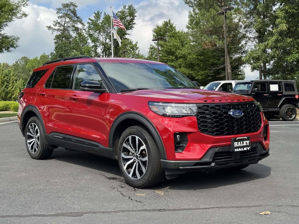 Used 2025 Ford Explorer ST-Line AWD/4WD image 2