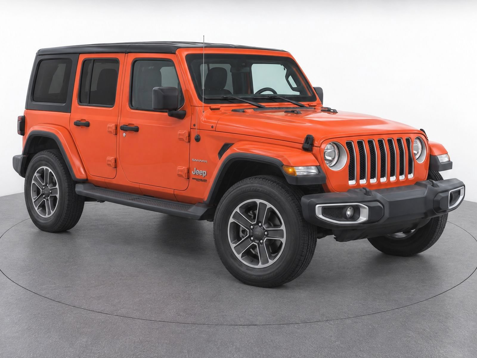 Used 2023 Jeep Wrangler Unlimited Sahara AWD/4WD image 2