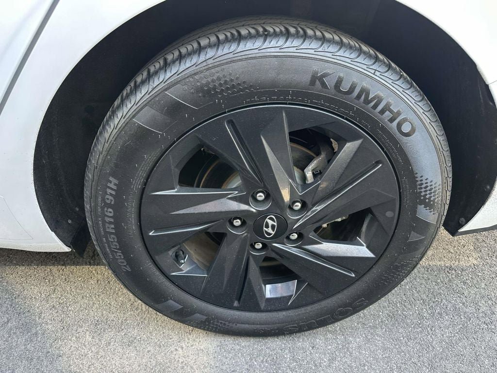 Used 2021 Hyundai Elantra SEL w/ Convenience Package FWD image 8