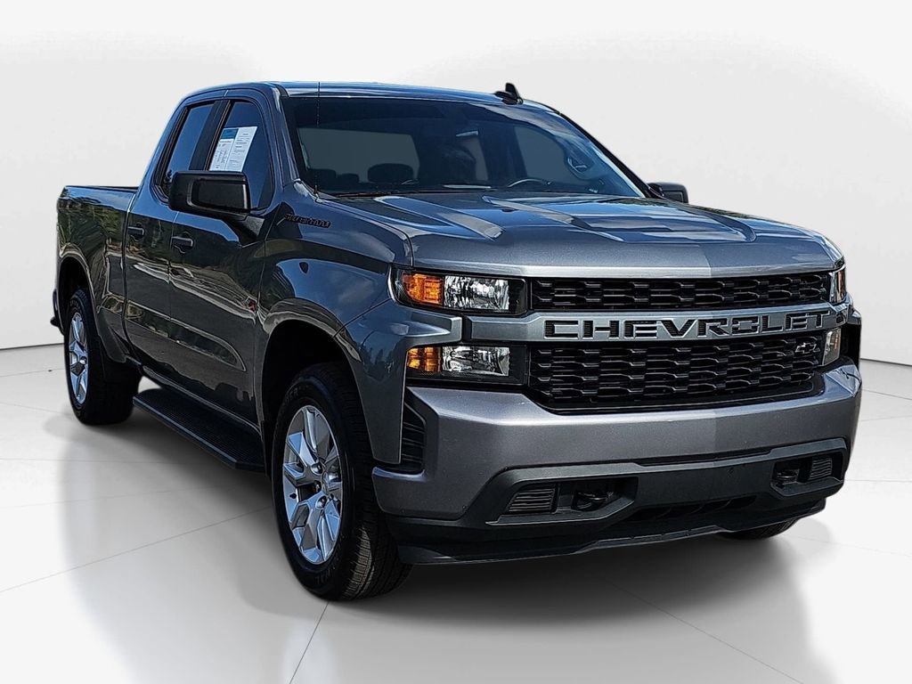 Used 2021 Chevrolet Silverado 1500 Custom w/ LPO, Dark Essentials Package image 2