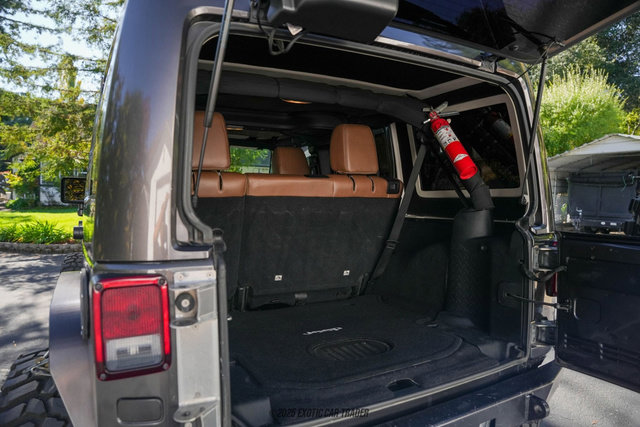 Used 2016 Jeep Wrangler Unlimited Rubicon w/ Connectivity Group image 56