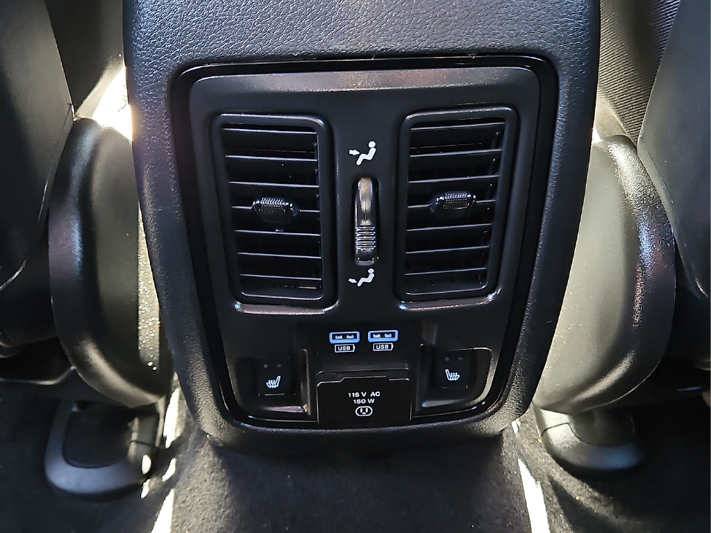 Used 2024 Dodge Durango GT RWD image 28