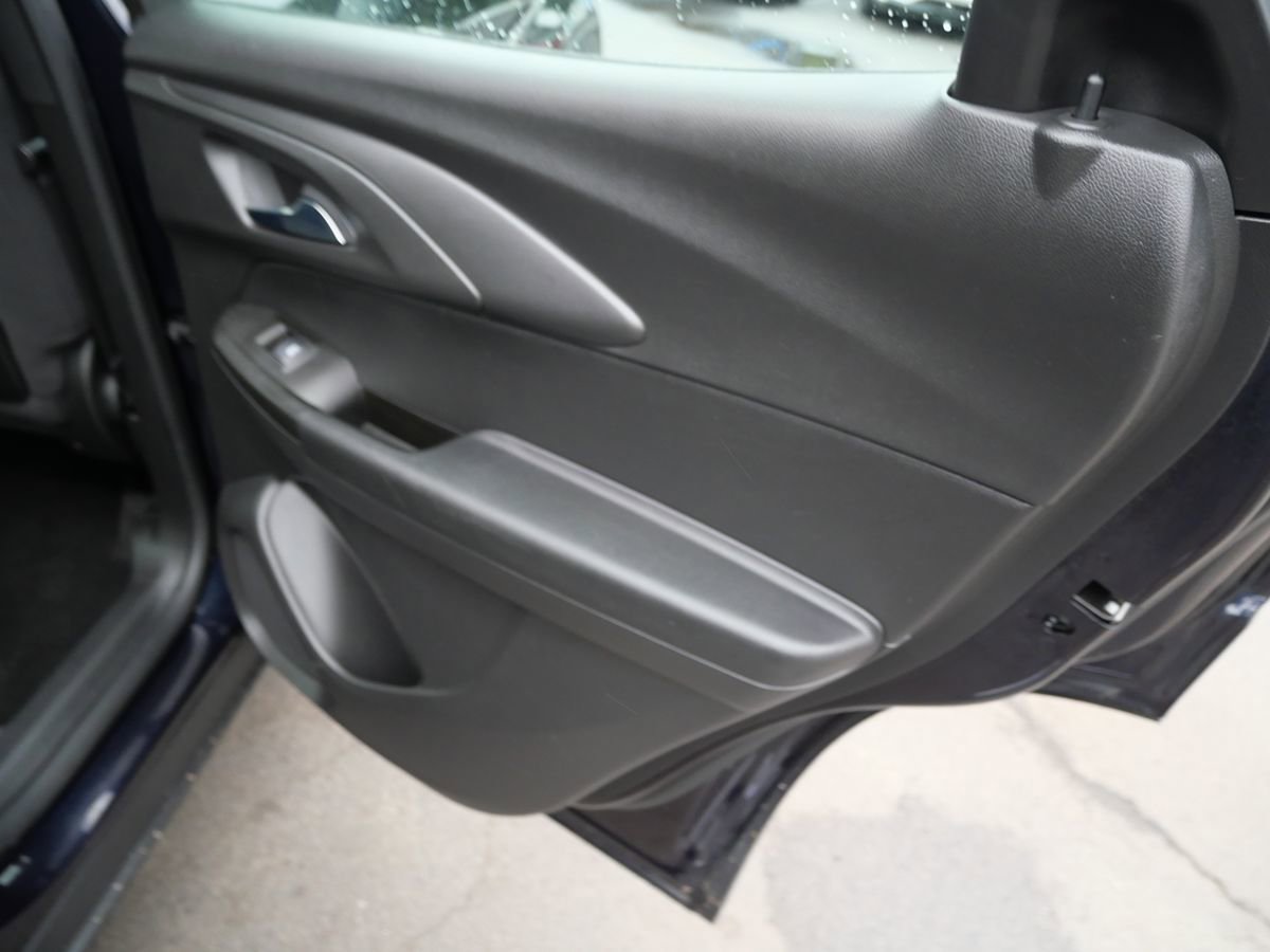 Used 2021 Chevrolet TrailBlazer LS FWD image 23