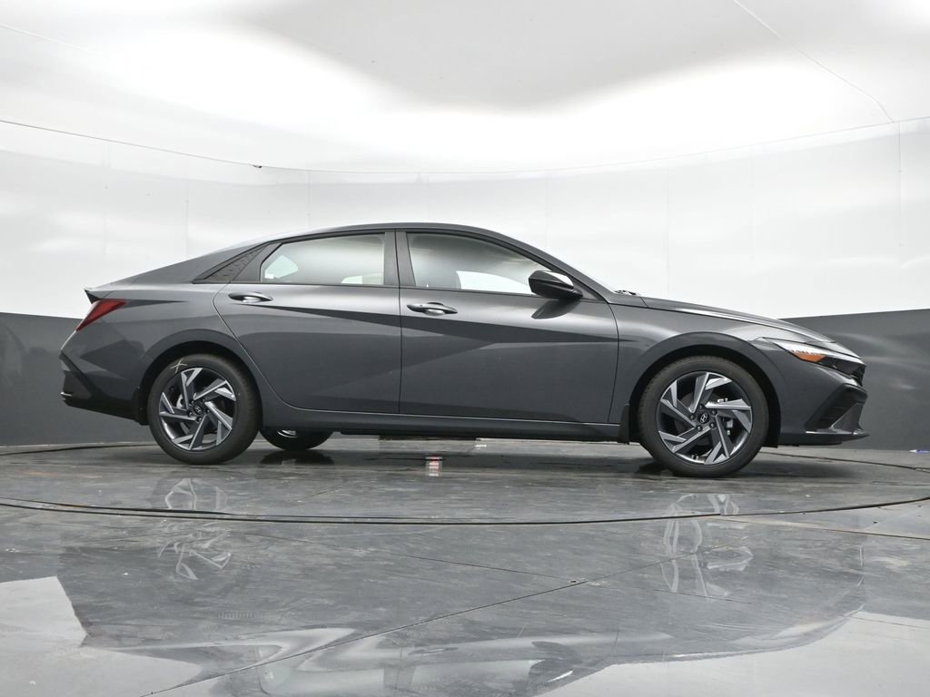 New 2025 Hyundai Elantra Sport image 47