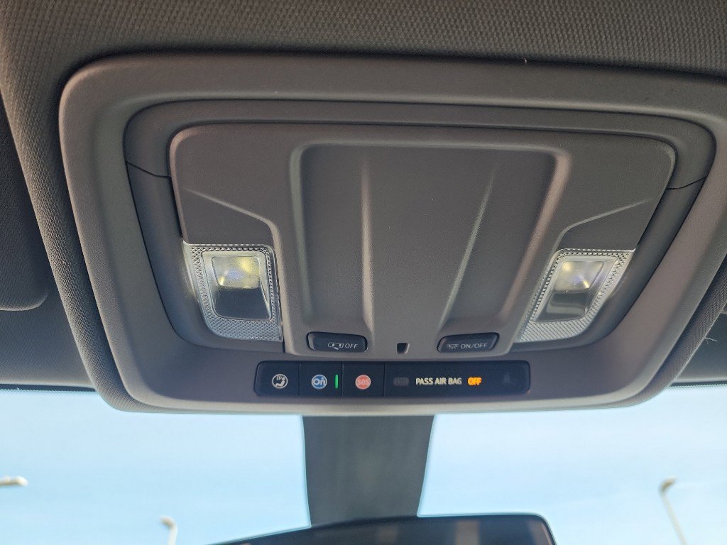 Used 2022 Chevrolet Silverado 2500 Custom w/ Custom Convenience Package image 18