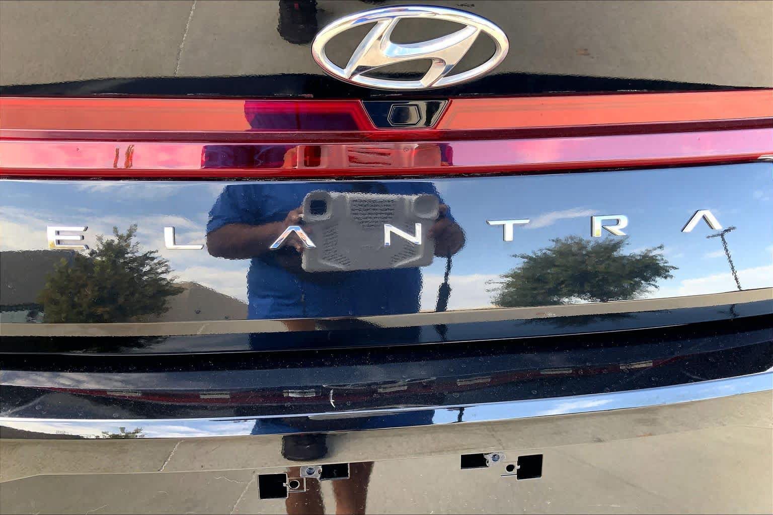 Certified 2023 Hyundai Elantra SEL FWD image 32