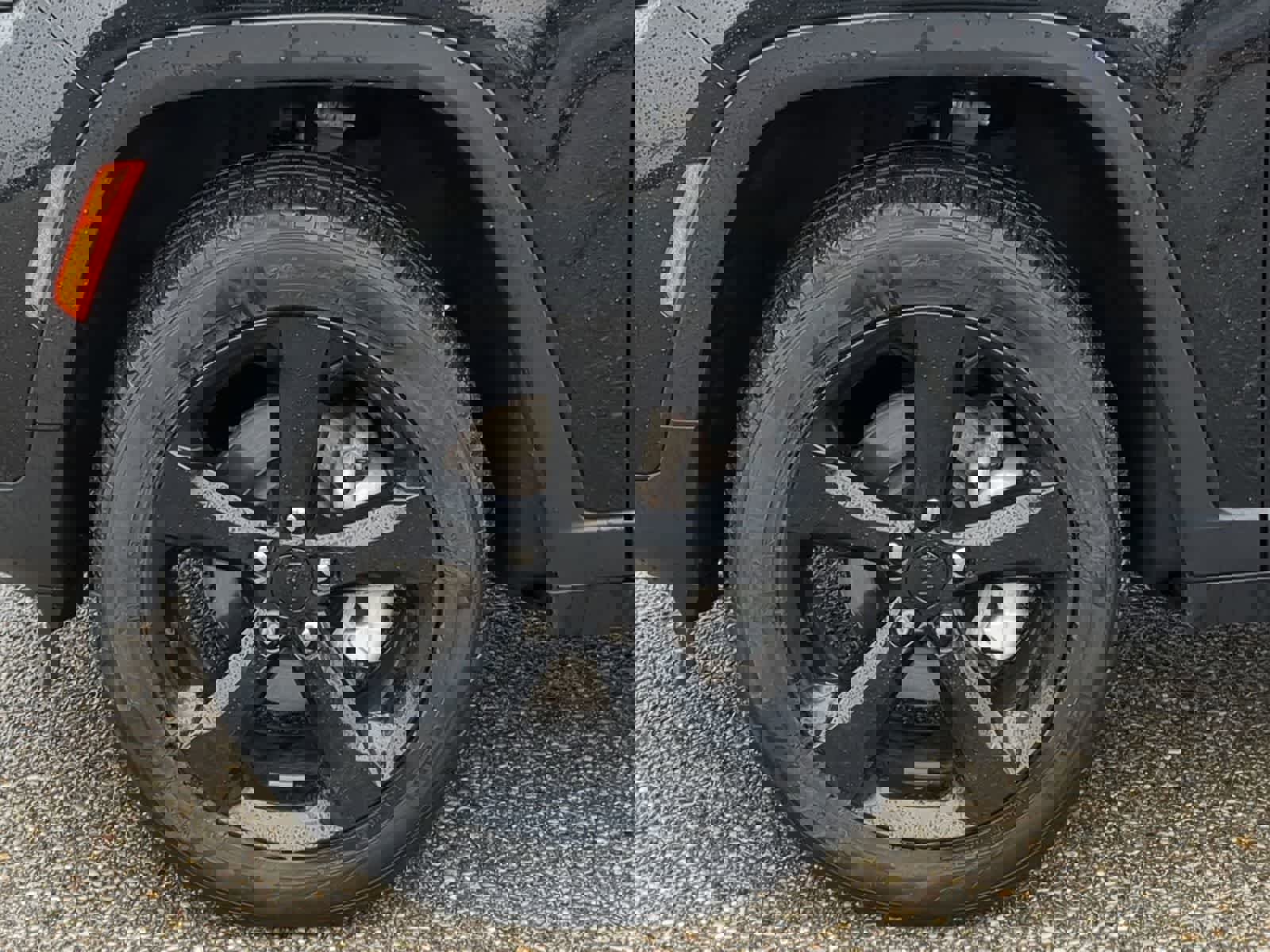 Certified 2024 Jeep Grand Cherokee Limited w/ Black Appearance Package image 14