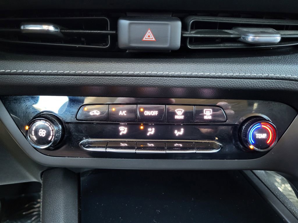 Used 2021 Buick Envision Preferred w/ Sport Touring Package FWD image 15