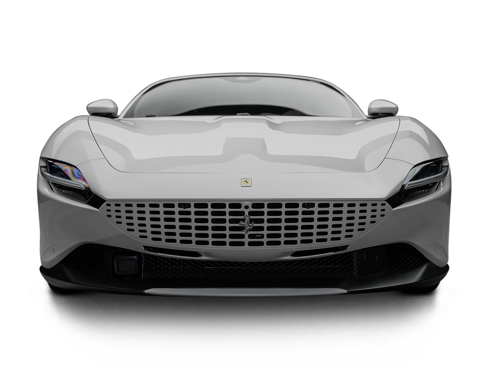 Used 2021 Ferrari Roma RWD image 2
