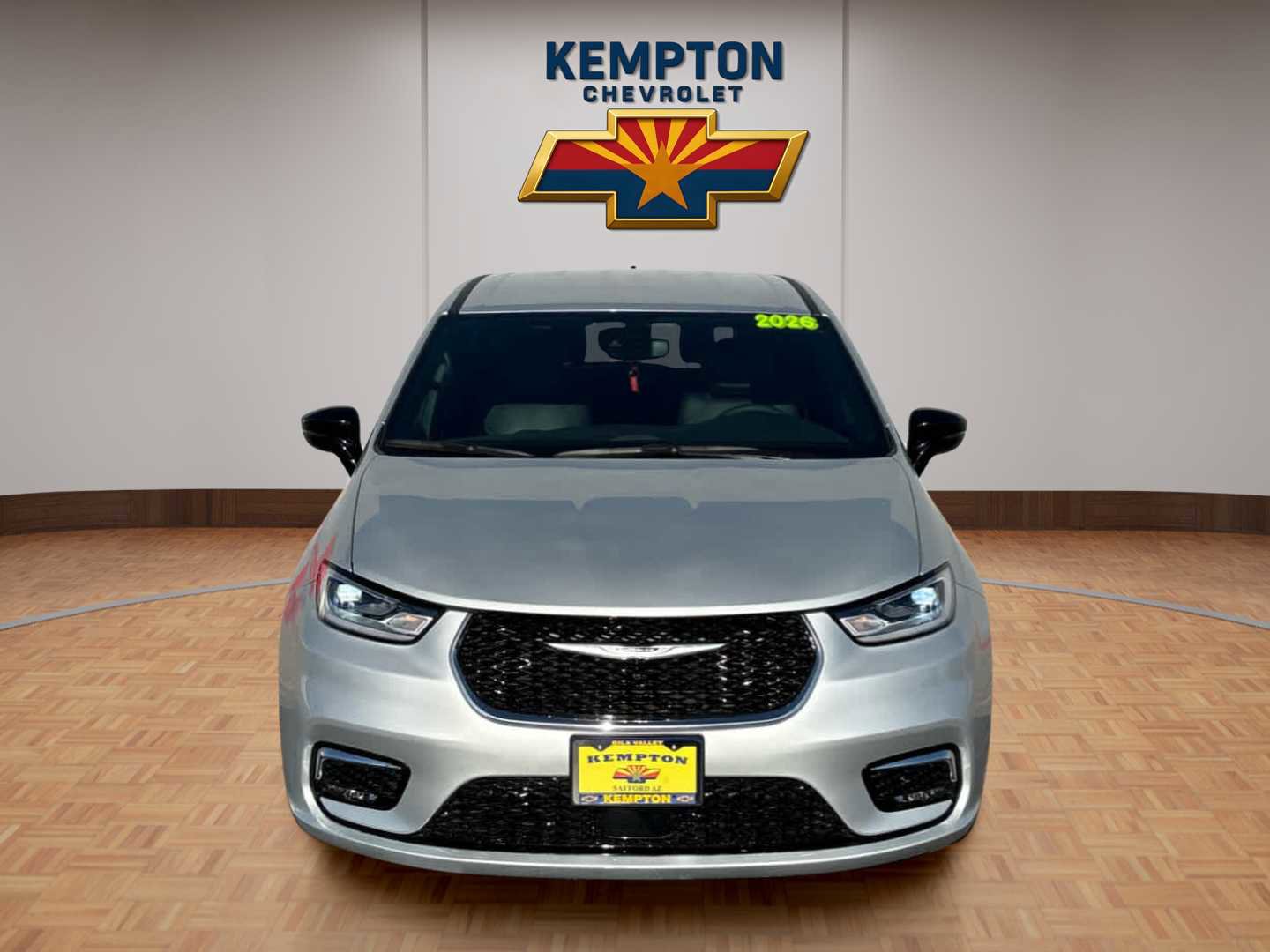 Used 2026 Chrysler Pacifica Select FWD image 1