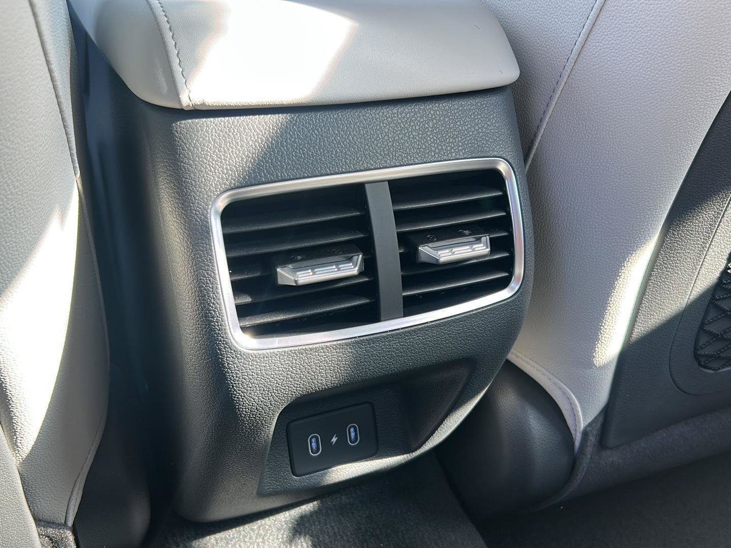 Certified 2025 Hyundai Sonata Limited FWD image 17