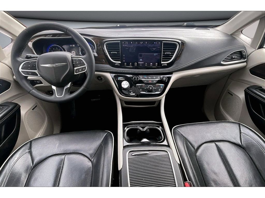 Used 2022 Chrysler Pacifica Limited image 17