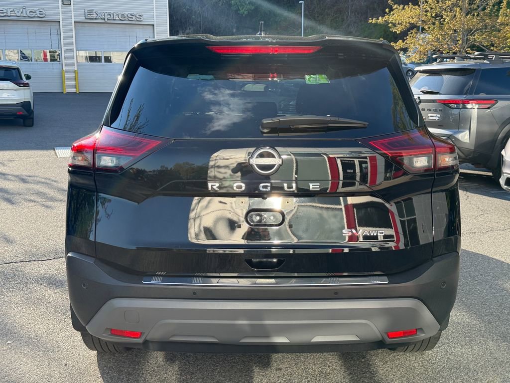 Used 2023 Nissan Rogue SV AWD/4WD image 5