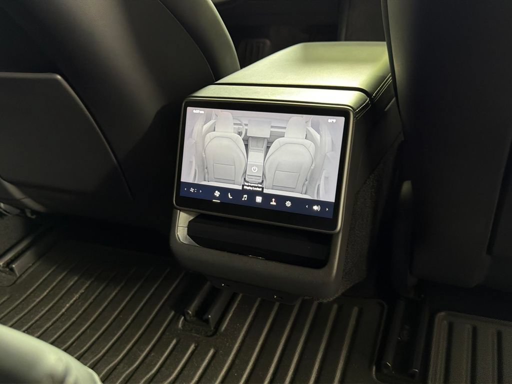 Used 2025 Tesla Model 3 Long Range RWD image 33