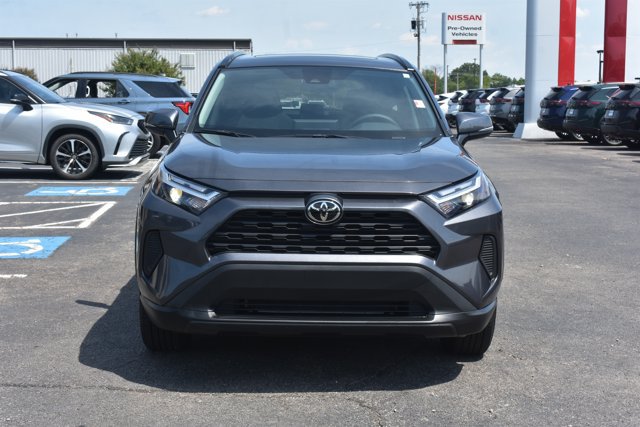 Used 2025 Toyota RAV4 XLE w/ Convenience Package FWD image 2