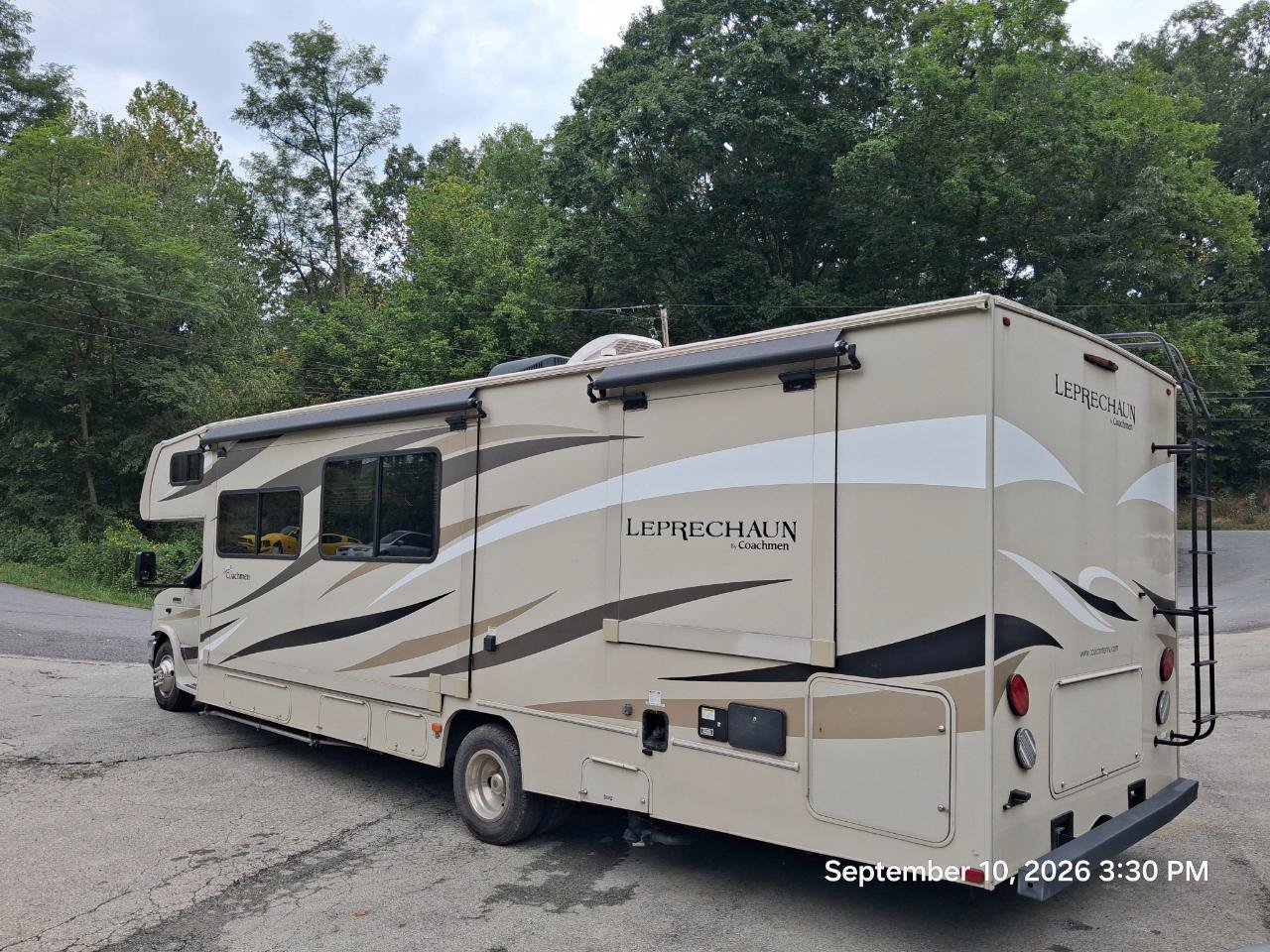 Used 2018 Ford E-450 and Econoline 450 Super Duty w/ Motorhome Prep Package RWD image 10