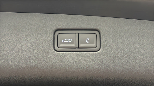 Used 2024 Genesis GV70 2.5T w/ Sport Prestige Package AWD/4WD image 29
