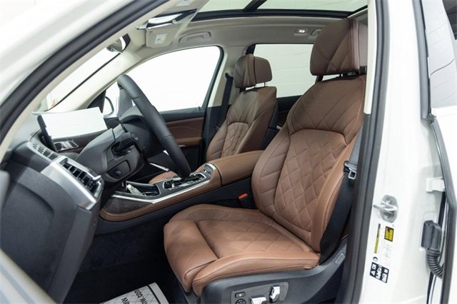Certified 2025 BMW X7 xDrive40i image 21