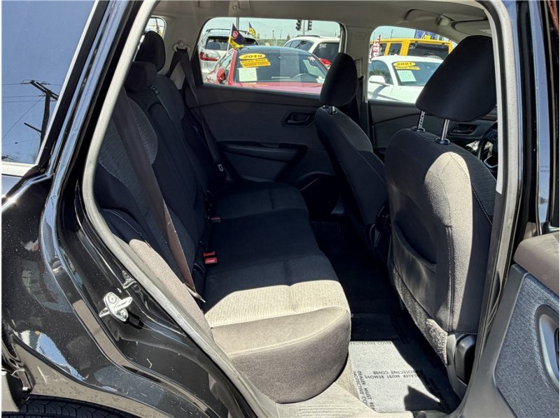 Used 2021 Nissan Rogue S FWD image 21